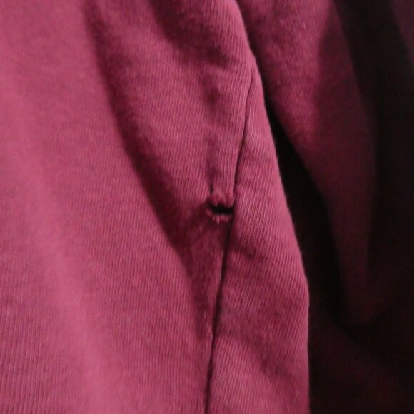 PENGUIN by MUNSINGWEAR | large | Burgundy Hooded Sweatshirt / Hoodie - Picture 14 of 16